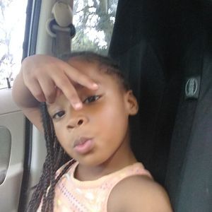 Meet your Posher, Latisha